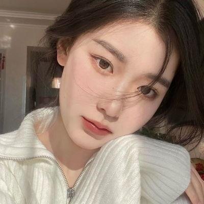 英宫恨封面